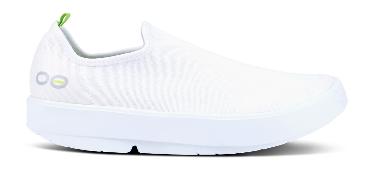 White Oofos OOmg eeZee Low | B4QzVI9IlzY